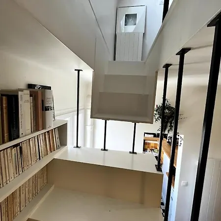 Cozy And Bright Duplex Apartment *