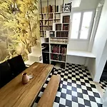Cozy And Bright Duplex